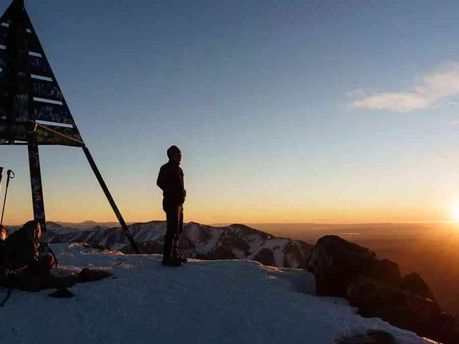 Escalar el Monte Toubkal: Una guía completa para excursionistas